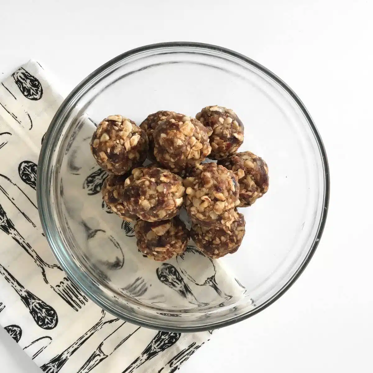 How to Make These Amazing Paleo Apple Pie Bites recipe for a healthy gut and healing.