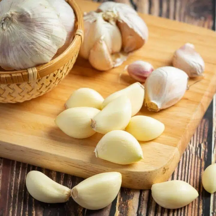 Is eating raw garlic, supplements, and oil good for you and your immunity, or is it bad for you? You may have heard of using garlic oil for cold prevention and ears, specifically ear infections. Well, can it heal when you have a cold or flu? Suffering from the cold and flu can make you feel helpless. Since even the smallest task seems exhausting. It is common belief that there is no real "cure" for colds and flu. You simply have to let it run its course. But is it beneficial for the immune system? It may actually help reduce the severity and length of those colds and flu symptoms