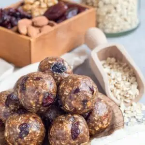 Best peanut butter bliss balls made with oats.