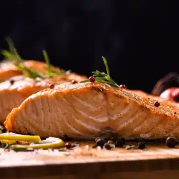 Healthy dinner recipe of fresh salmon.