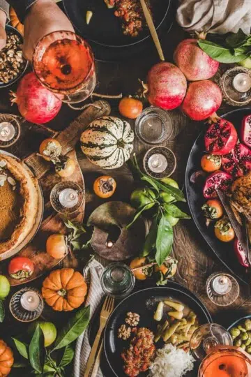 8 tips for healthy eating through the holiday season