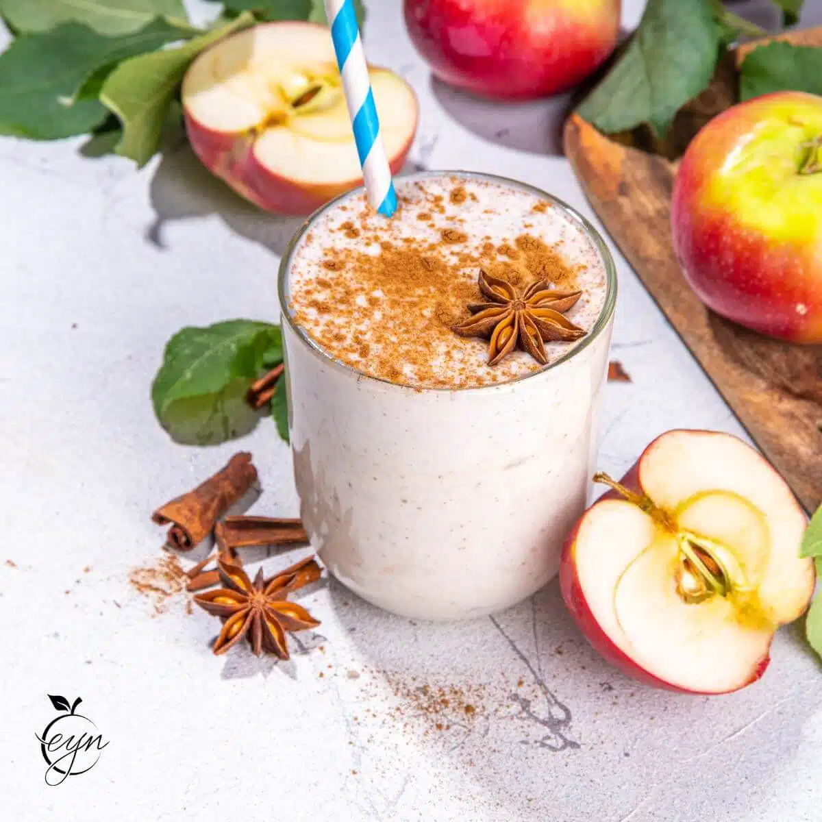 Apple crisp smoothie