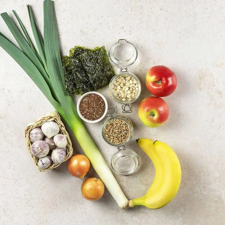 Leeks, garlic, bananas, oats, apples, great sources of prebiotic fiber.