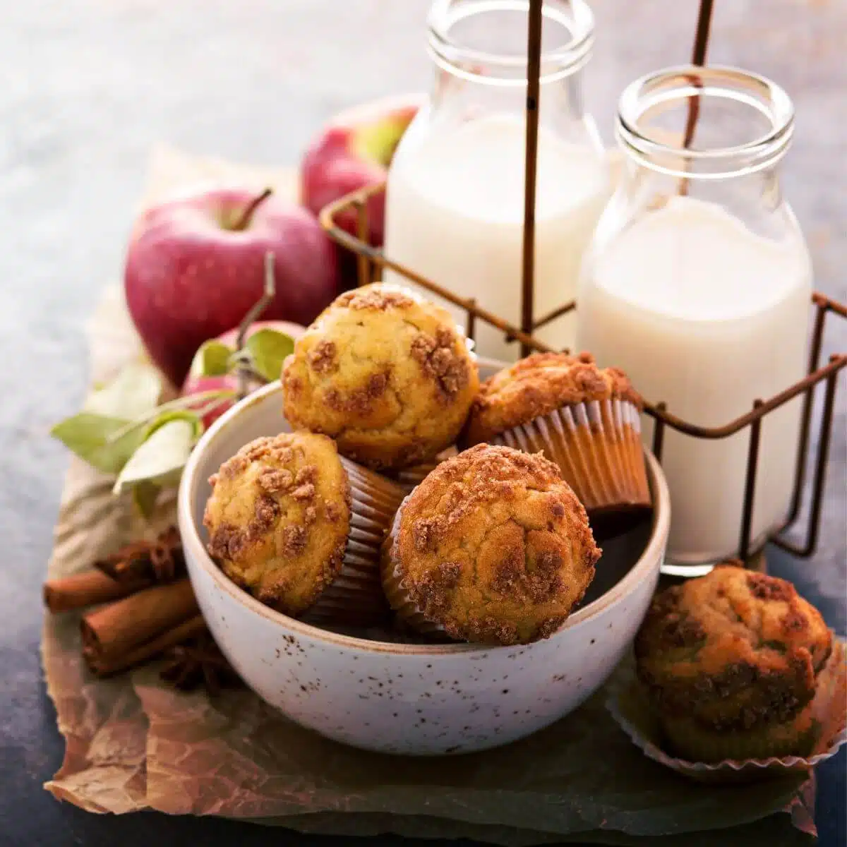 easy to make gluten free cinnamon streusel muffins