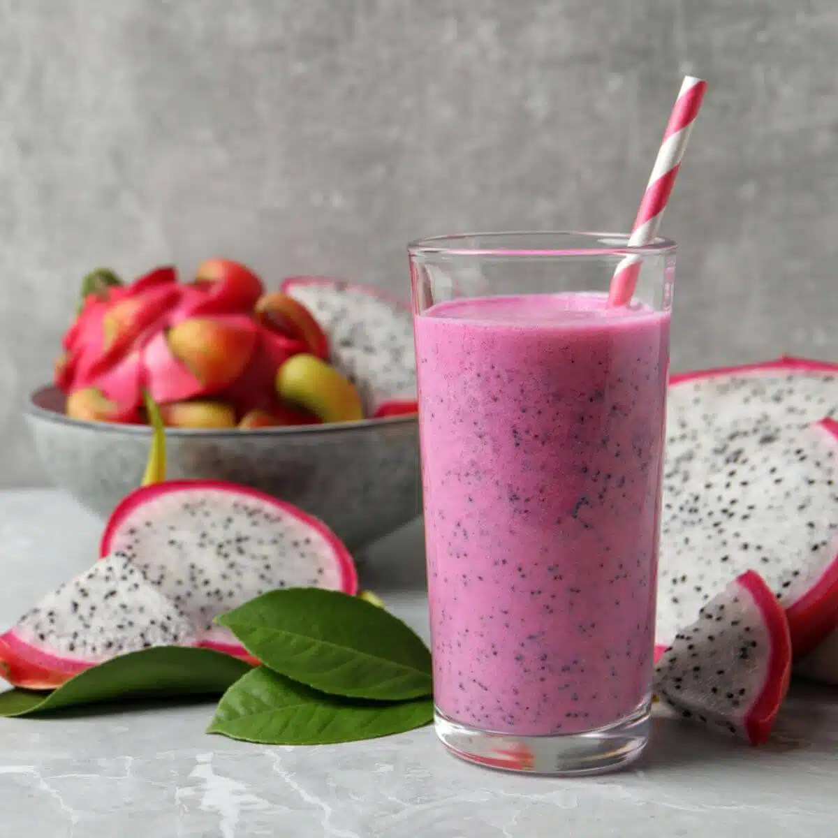 Why you'll love this pink power dragon fruit smoothie recipe.