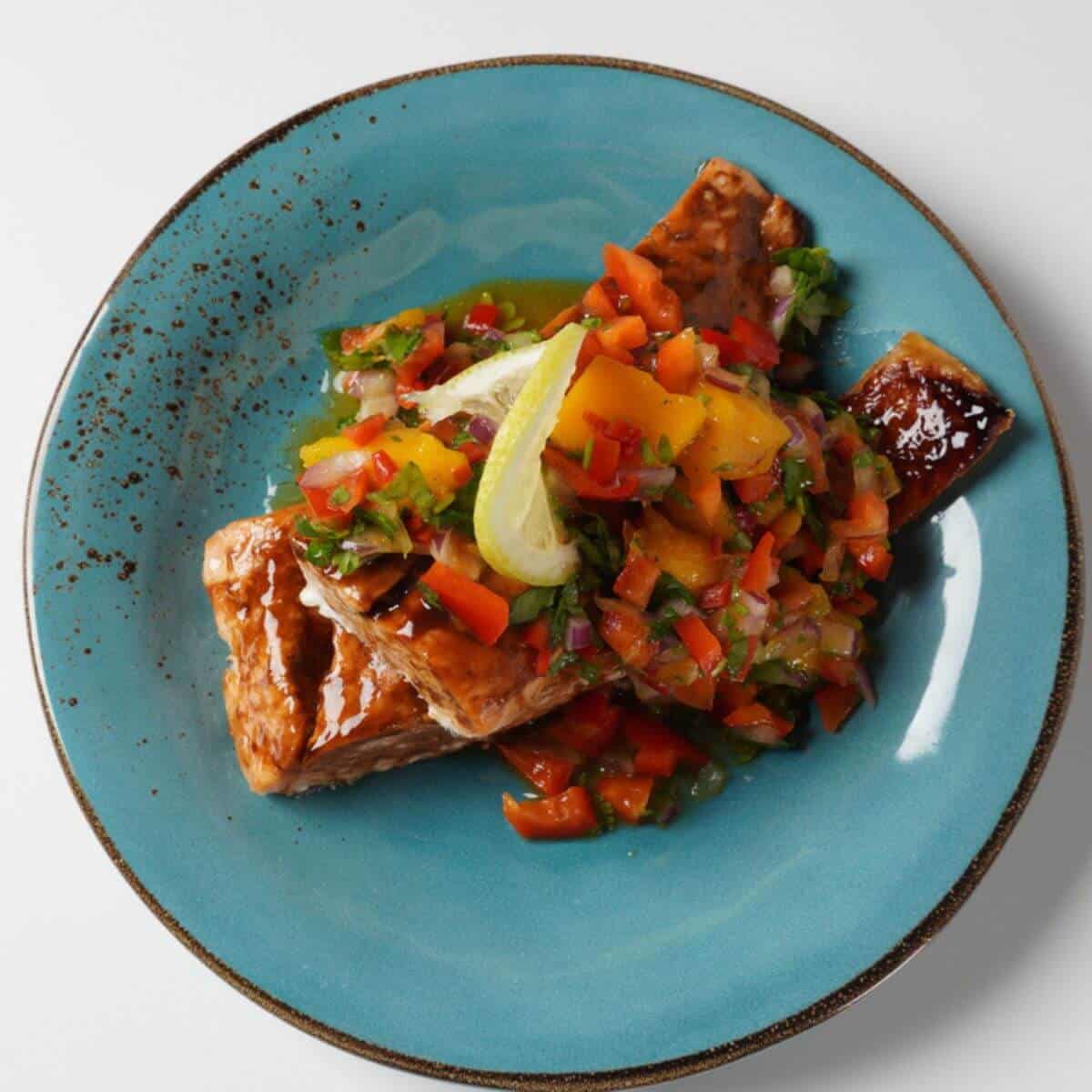 Delicious BBQ Salmon Bowls with Mango Salsa