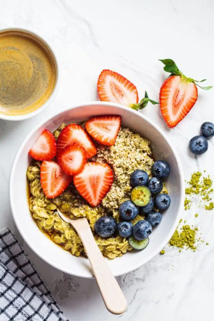 Mixed Berries Matcha Overnight Oats Oatmeal
