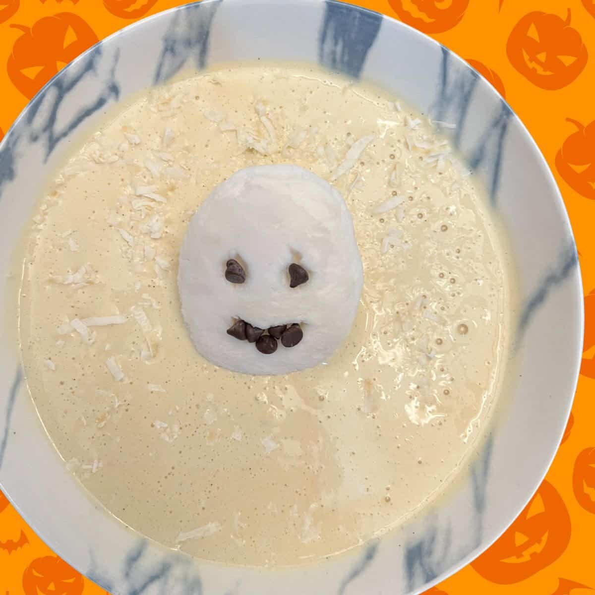 Halloween ghost protein smoothie, vanilla bean smoothie 