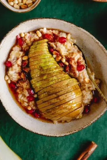 High Protein Cinnamon Pear Overnight Oats