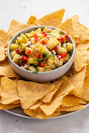Zesty Pineapple Salsa Recipe (Fresh, Sweet & Gut-Healthy)