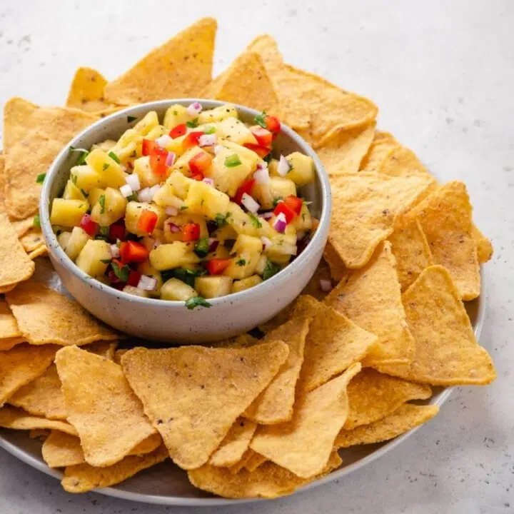 salsa with pineapple